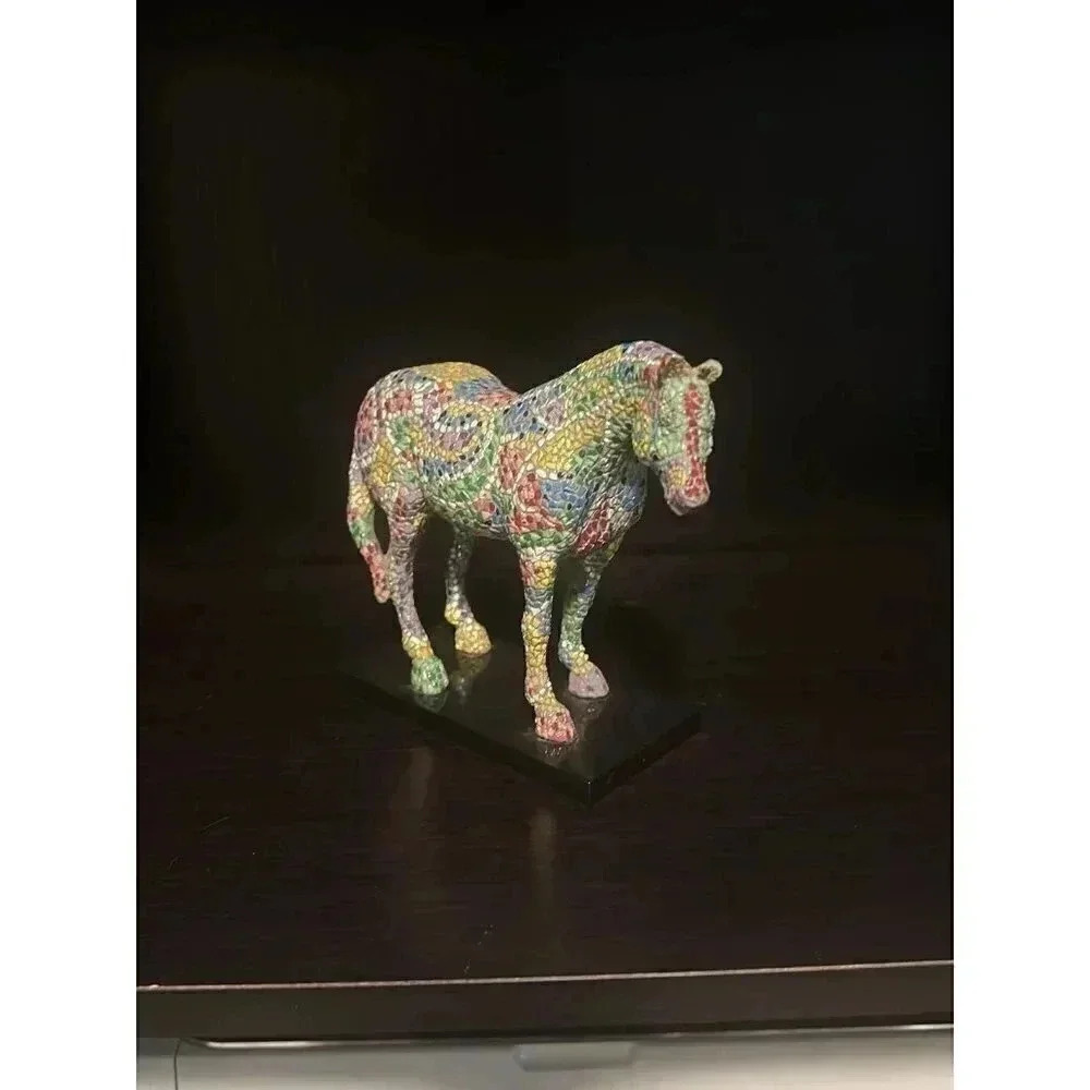 Trail of‎ Painted Ponies Caballo Brillante